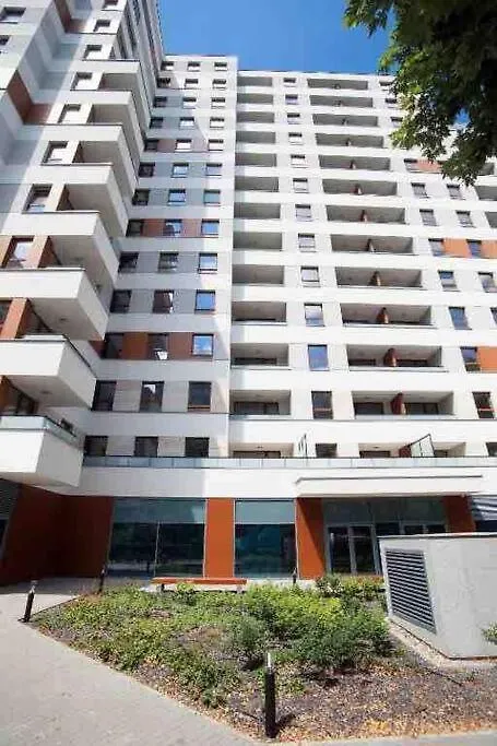 Urban Chic - Warsaw Stays - Rondo Onz - City Center - Pereca Poland
