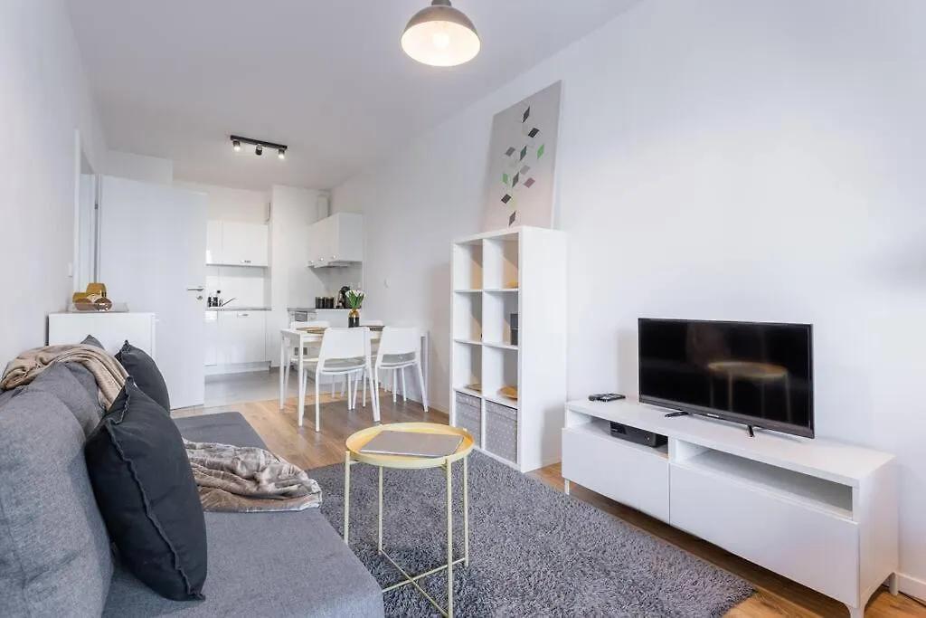 Urban Chic - Warsaw Stays - Rondo Onz - City Center - Pereca Apartment